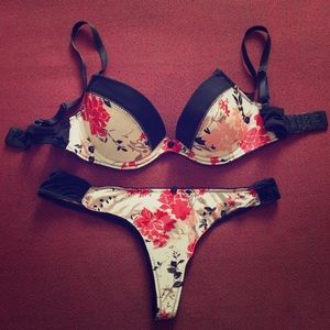 Calvin Klein lingerie set